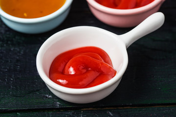 a dish of tomato sauce