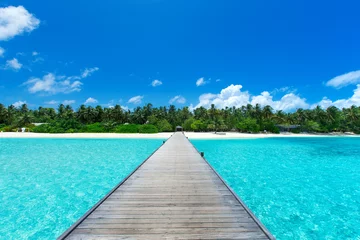 Türaufkleber Tropischer Strand tropische Malediven-Insel mit weißem Sandstrand und Meer