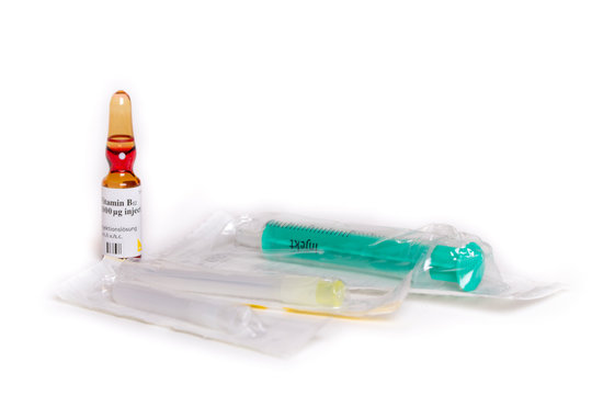 Ampoule syringe needles
