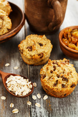 Diet oat muffins with raisins