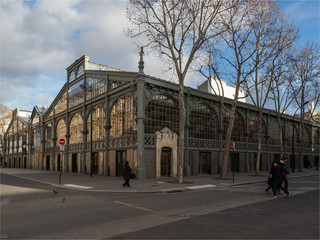 Naklejka na ściany i meble Le marché du Carreau du Temple à Paris, lieu de création unique