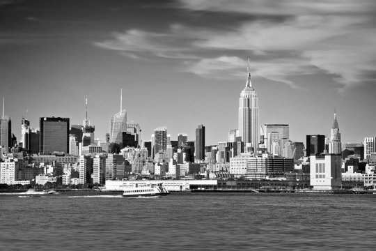 New York skyline and Hudson river in black and white