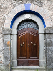 Fototapeta na wymiar old door, tuscany, italy
