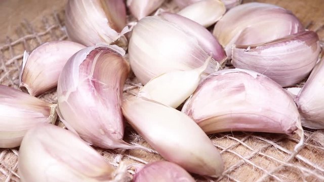 garlic rotates, the concept of healthy and wholesome food