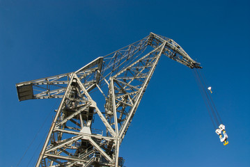 Naklejka premium Crane in Hamburg Harbor