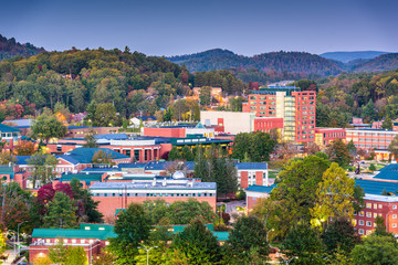 Fototapeta na wymiar Boone, North Carolina, USA campus and town skyline