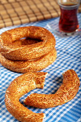 Turkish bagel (simit, gevrek) and tea 