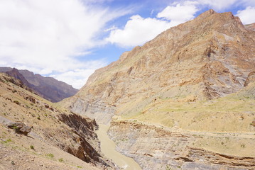 インド 山 自然 ザンスカール トレッキング