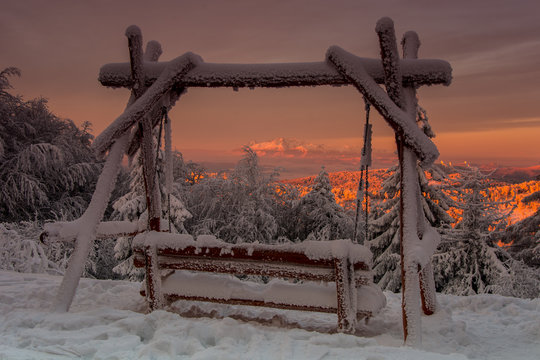 Fototapeta Tatry o wschodzie słońca widoczne z Jaworzyny Krynickiej ,Beskid Sądecki.