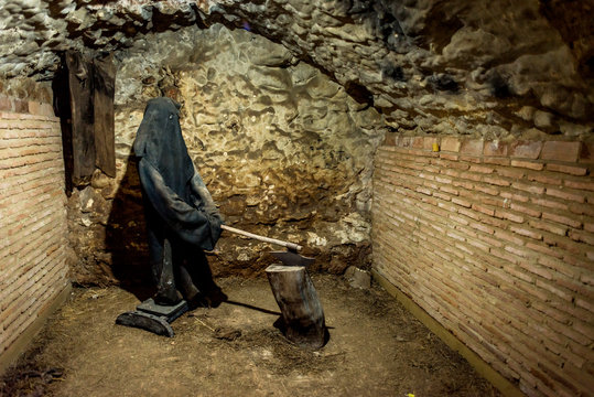 verdugo en el castillo de niebla en Huelva Andaluc&iacute;a 
