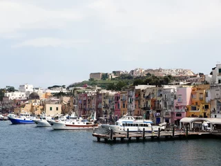Foto op Canvas vista di un porticciolo nella caratteristica isola di procida in campania © tiziana