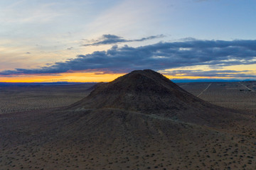 Fototapeta na wymiar Butte in the Mojave Desert