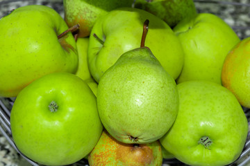 Green pears and apples, healthy and fresh food