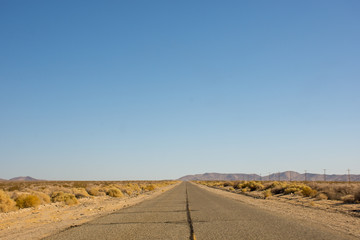 Strada americana nel deserto