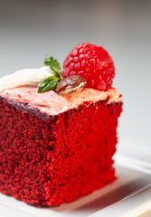 Rasperry Dessert Cake