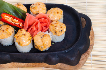 sushi sashimi roll