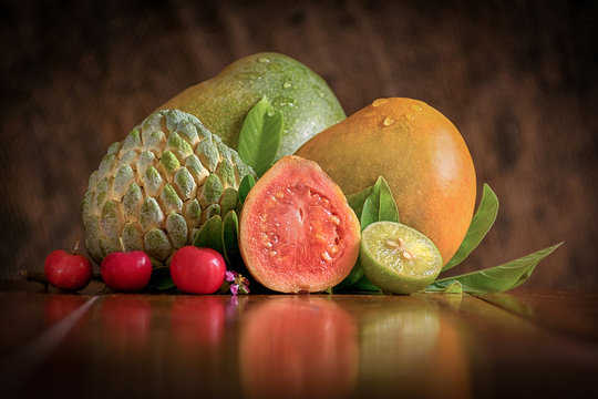 Cubans fruit on the table 02