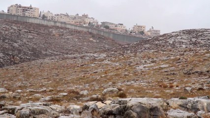 Jerusalem Security wall South Jerusalem security wall divide between Israel and Palestine neighborhood