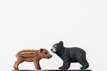 イノシシとクマの赤ちゃん