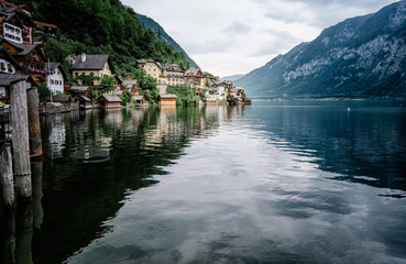 Fototapeta na wymiar Scenic view of lakeside of Hallstatt in Austria