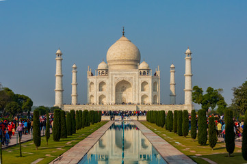 Obraz premium Agra, India - 27 December 2018 : Taj Mahal is a white marble mausoleum , Agra, Uttar Pradesh, India.