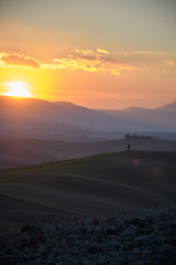 Lever de soleil sur le val d'Orcia