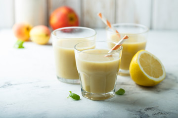 Pear apple smoothie