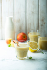 Pear apple smoothie