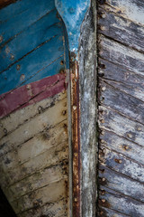 Carcasse de vieux bateau, texture bois et rouille