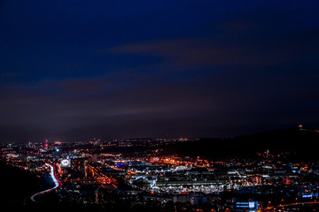Esslingen Richtung Stuttgart bei Nacht Aussicht