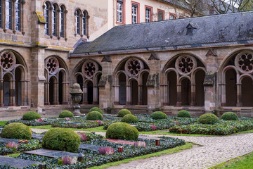 Friedhof im Dom zu Trier