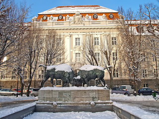 Sculptural composition "The fighting bisons" (1912) against the background of the building of KGTU. Kaliningrad
