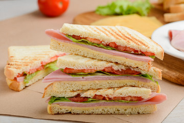 Pile of sandwich triangles