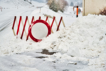 Straßensperre Schneechaos