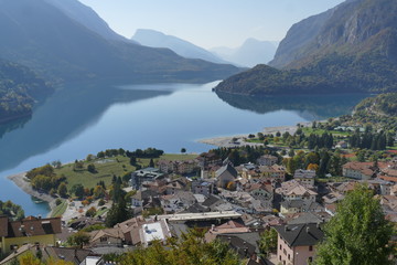 Fototapeta na wymiar Molveno Lake and Dolomites Mountains panorama in the Trekking to Molveno viewpoint
