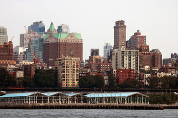 Obraz premium New York, USA - September 2, 2018: Observers view Brooklyn. Brooklyn is often called the cultural and financial capital of the world. Chopped image.