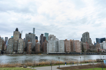 Fototapeta na wymiar Walking with New York as a background 