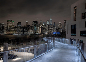 Fototapeta premium Brooklyn, Manhattan,New York, Dumbo, City, Nachtaufnahme, USA New York City, Skyline, 