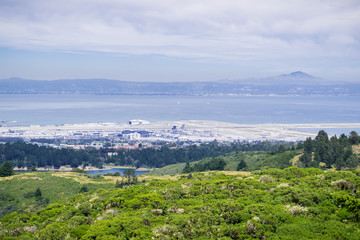 Fototapeta na wymiar View towards San Francisco airport, California