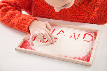  Integracja sensoryczna. Ćwiczenia na sprawność ruchową dłoni i palców. © doroguzenda