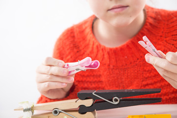  Integracja sensoryczna. Ćwiczenia na sprawność ruchową dłoni i palców. © doroguzenda