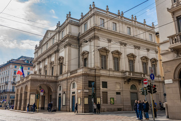 Fototapeta na wymiar La Scala Theater in Milan