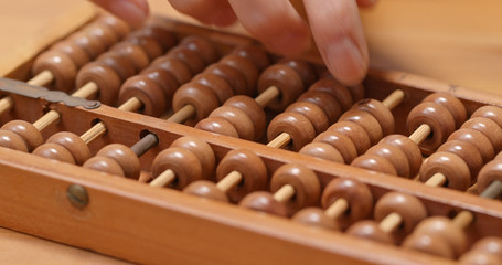 Calculate on abacus