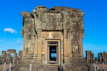 Naklejka premium tower at Phnom Bakheng temple