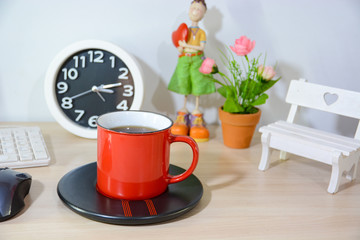 Red cup coffee Put on the desk