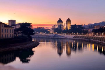 Fototapeta premium Verona da ponte pietra