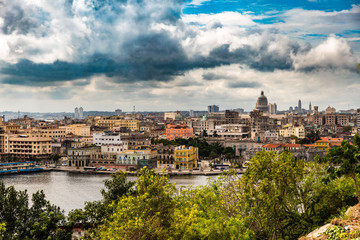 Fototapeta na wymiar Blick auf Havanna Centro Kuba