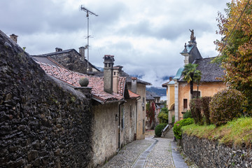 Old Italian courtyard in San Giulio