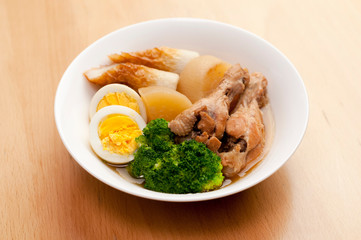 鶏肉と大根の煮物