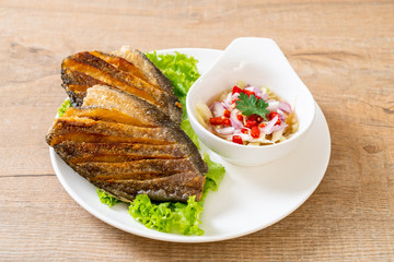 crispy gourami fish with spicy salad